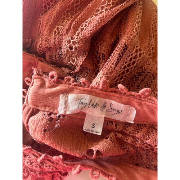 Taylor & Sage Women's Lace Blouse Long Sleeve S Rust Keyhole Back Boho Chic - Picture 2 of 9